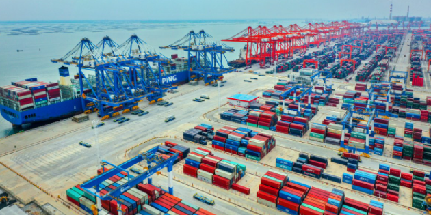 2023年北部湾港集装箱吞吐量802.2万标箱，，，一连7年两位数增添