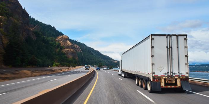 今年前两个月我国社会物流总额55.4万亿元，，，，同比增添5.9%！